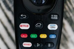 IPTV vs norsk strømmetjeneste sammenligning Norge streaming
