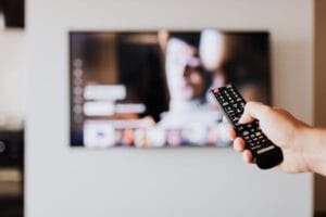 IPTV vs tradisjonell TV-streaming sammenligning